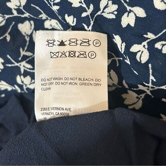 Not for sale  — Reformation Beesley Dress Navy White Floral Flutter Sleeve  Mini - Picture 14 of 14